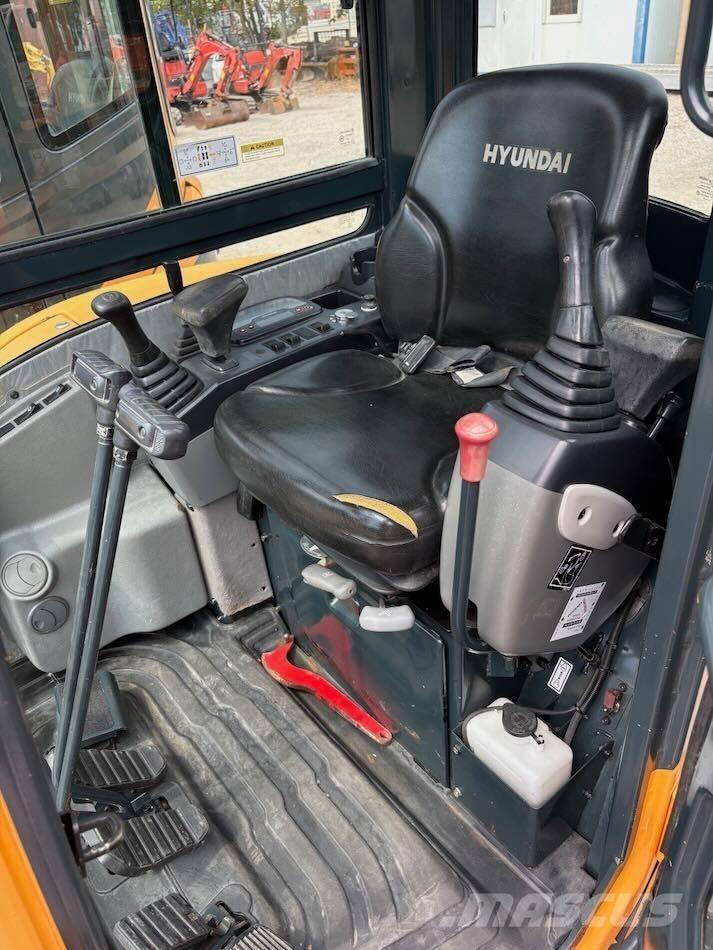 Hyundai R25Z-9 AK Minigrävare < 7t