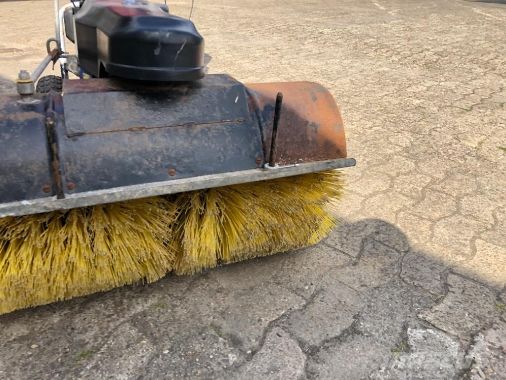 Iseki HK 80 PRO Sopmaskiner