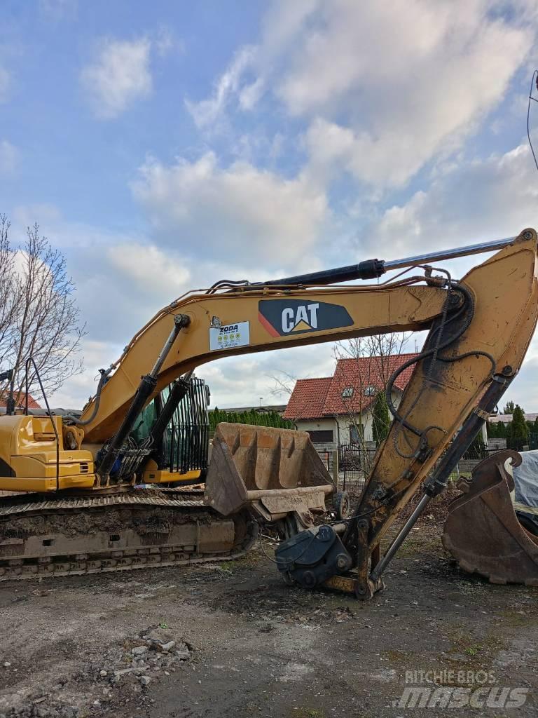 CAT 329 LN Bandgrävare