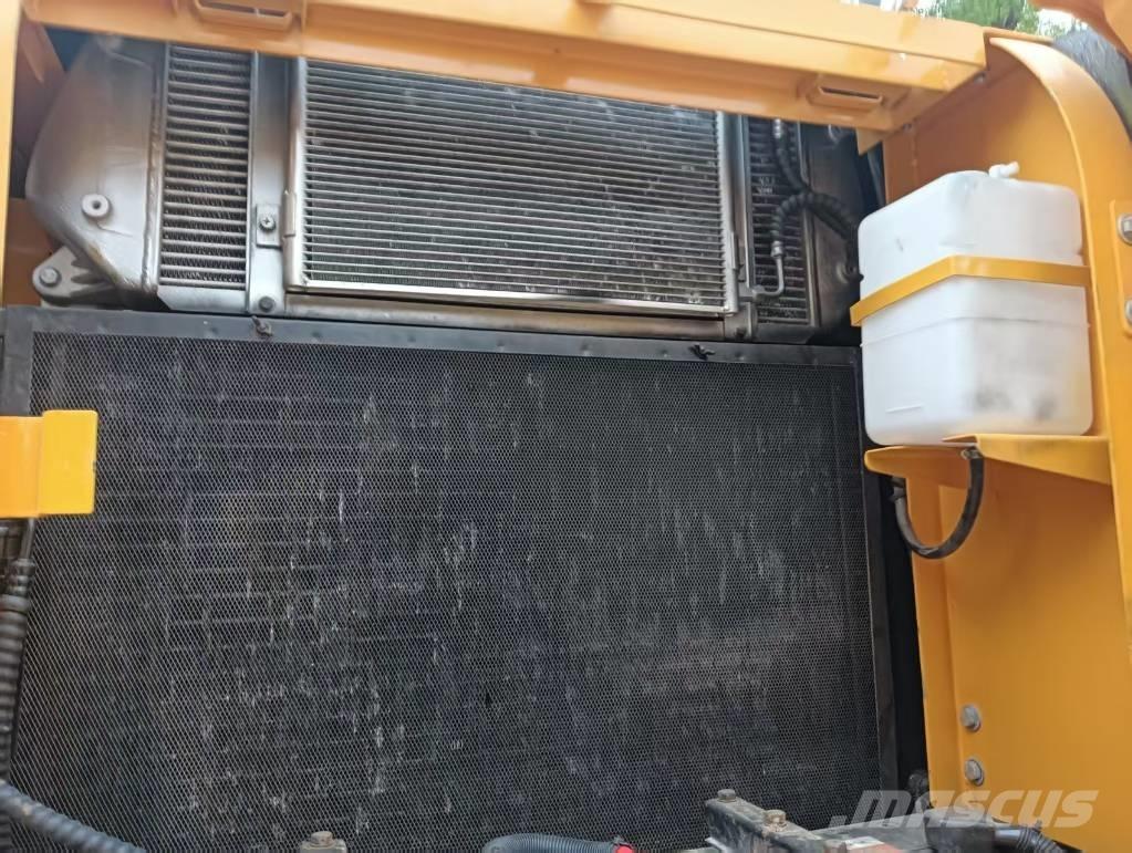 Hyundai 220LC-9T Bandgrävare