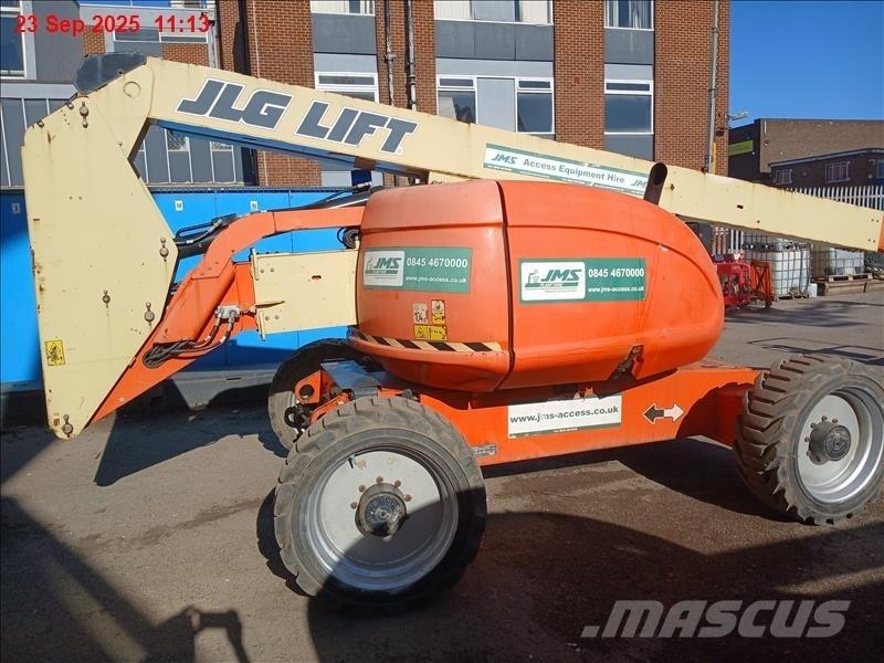 JLG 600 AJ Bomliftar