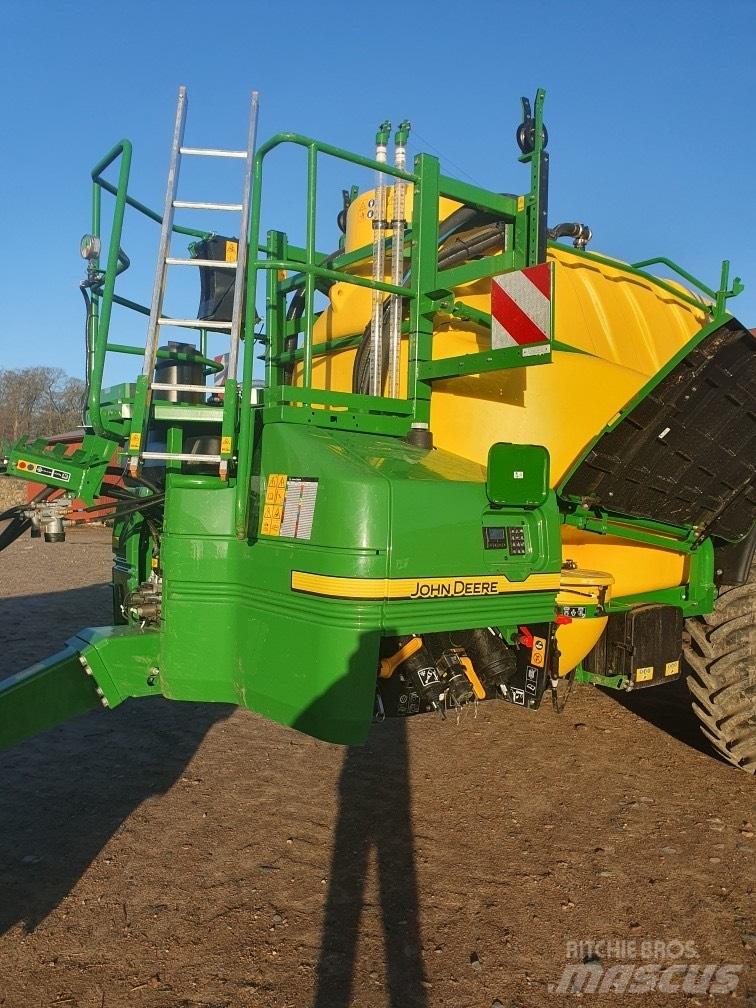 John Deere R975 i Dragna sprutor