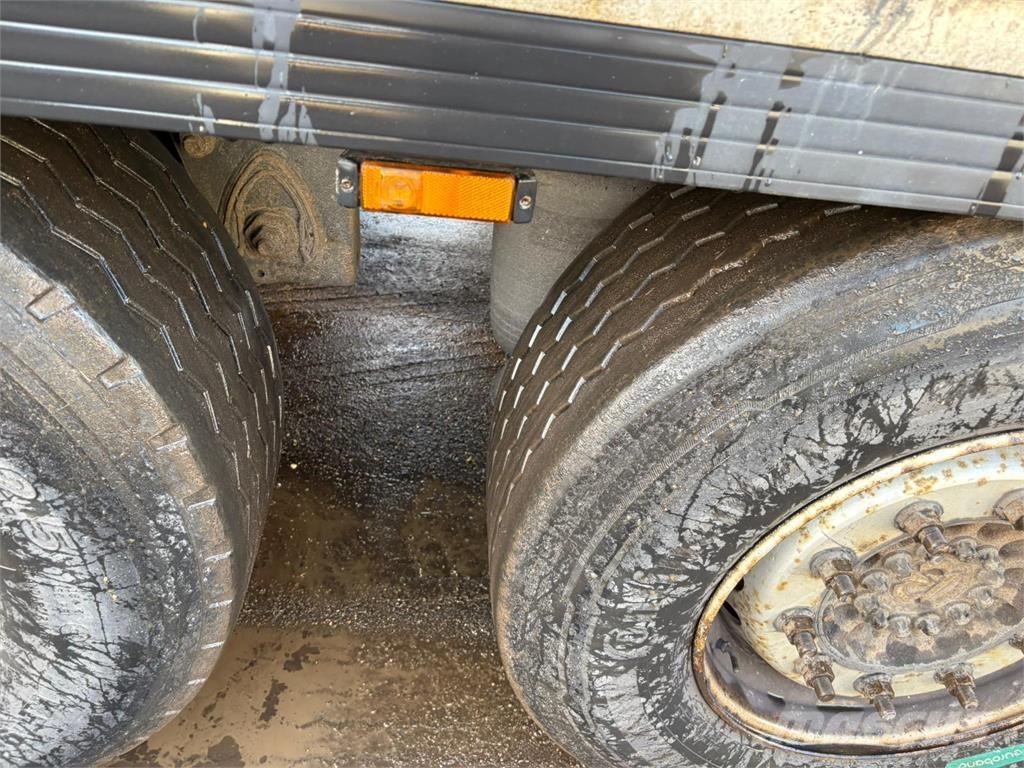 Krone 3aks Kapelltrailer