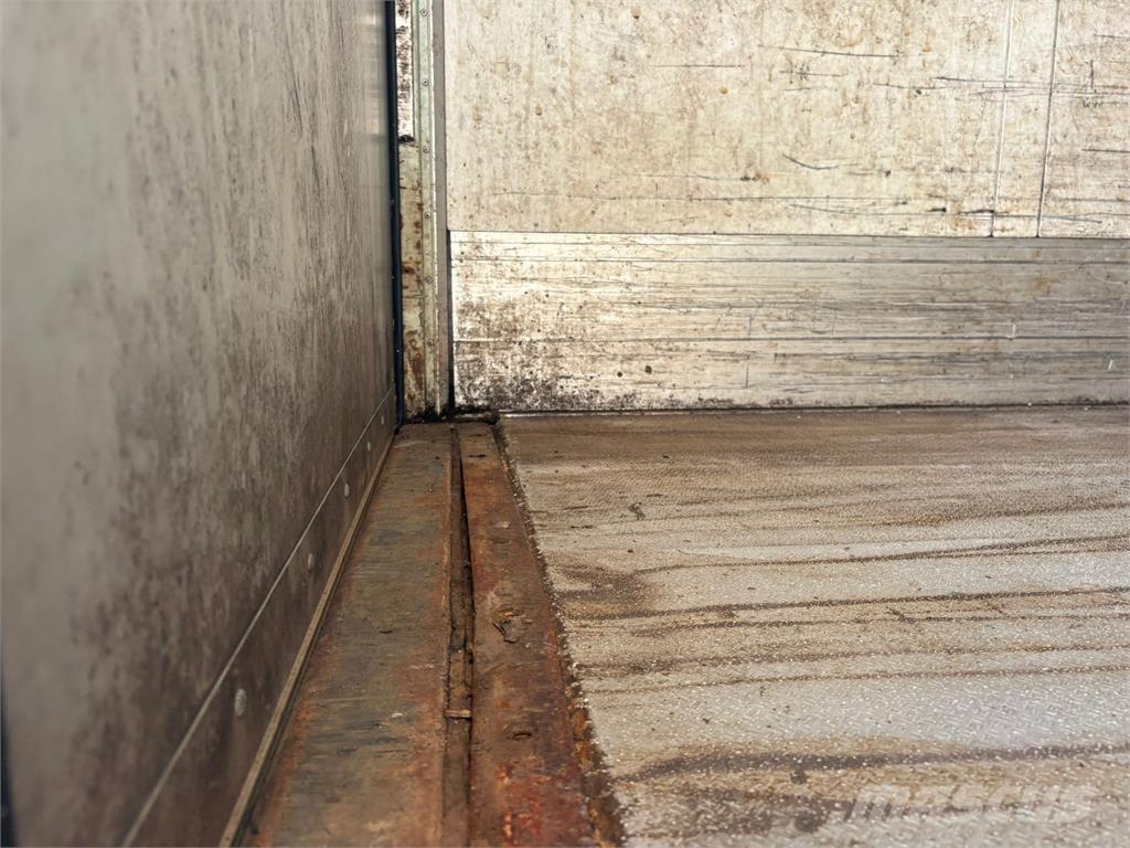 Schmitz 3aks Skåptrailer