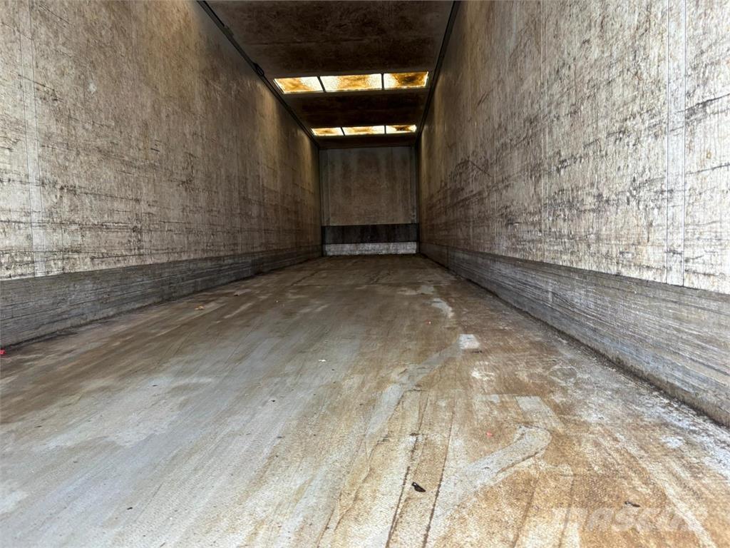 Schmitz 3aks Skåptrailer