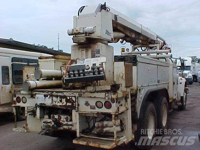 Altec D1000BR Lastbilar med borraggregat