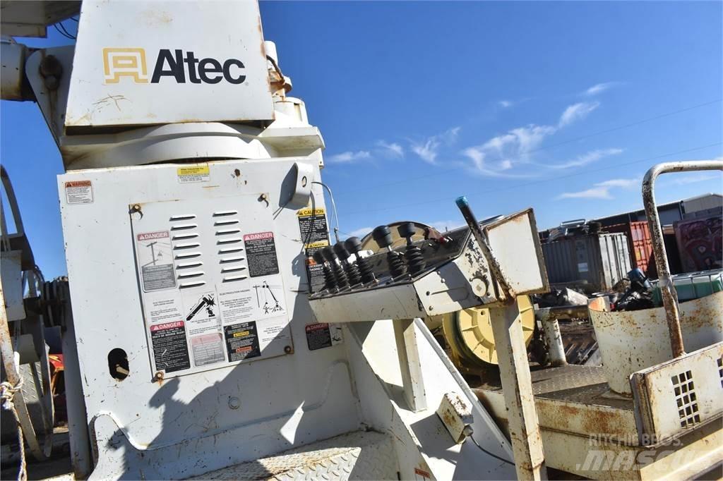 Altec D2045TR Lastbilar med borraggregat