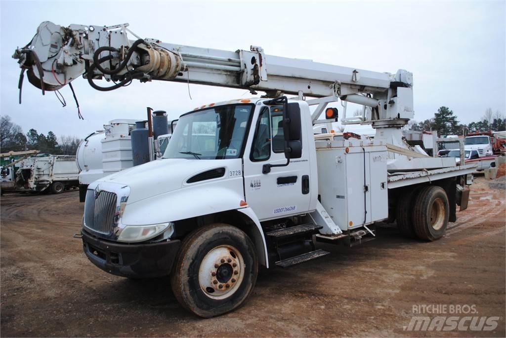 Altec DM47TR Lastbilar med borraggregat
