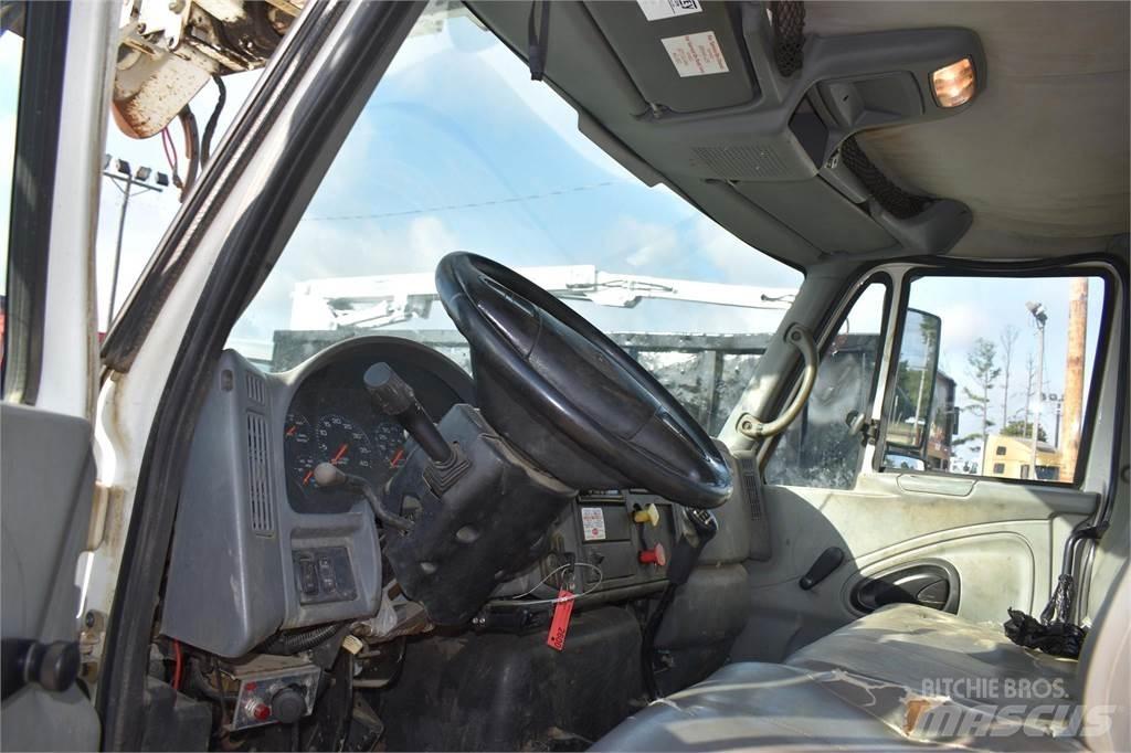 Altec DM47TR Lastbilar med borraggregat