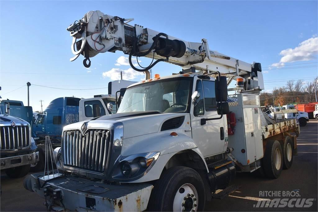 Altec DM47TR Lastbilar med borraggregat