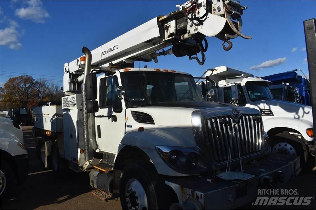 Altec DM47TR Lastbilar med borraggregat