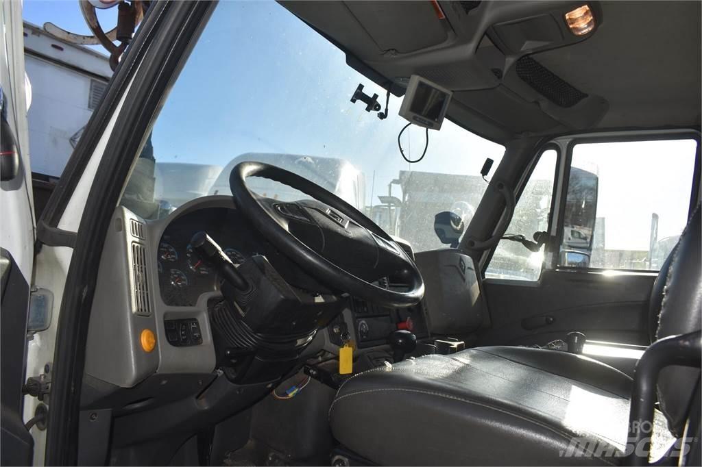 Altec DM47TR Lastbilar med borraggregat