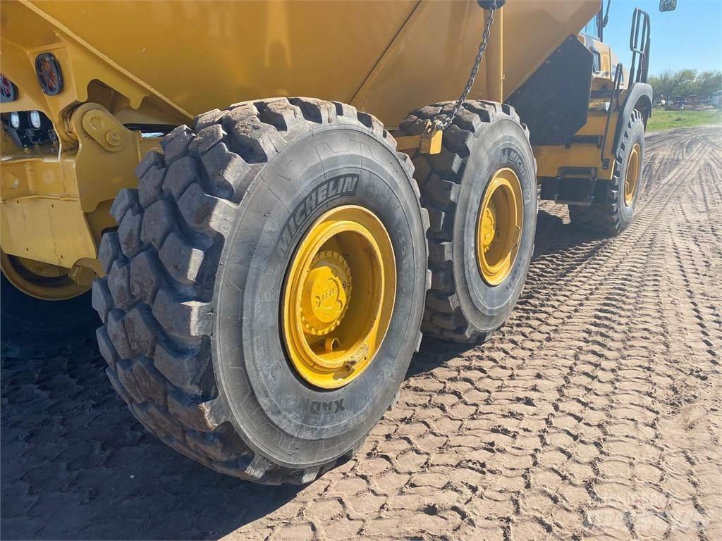 Bell B30E Midjestyrd dumper