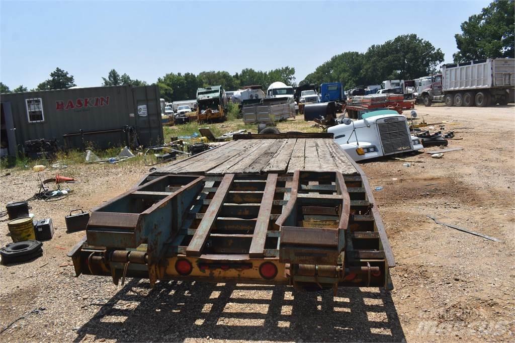 Belshe  Låg lastande semi trailer