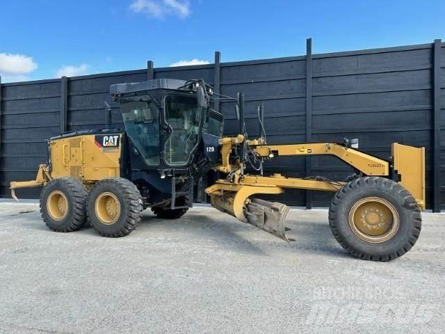 CAT 120 Väghyvlar