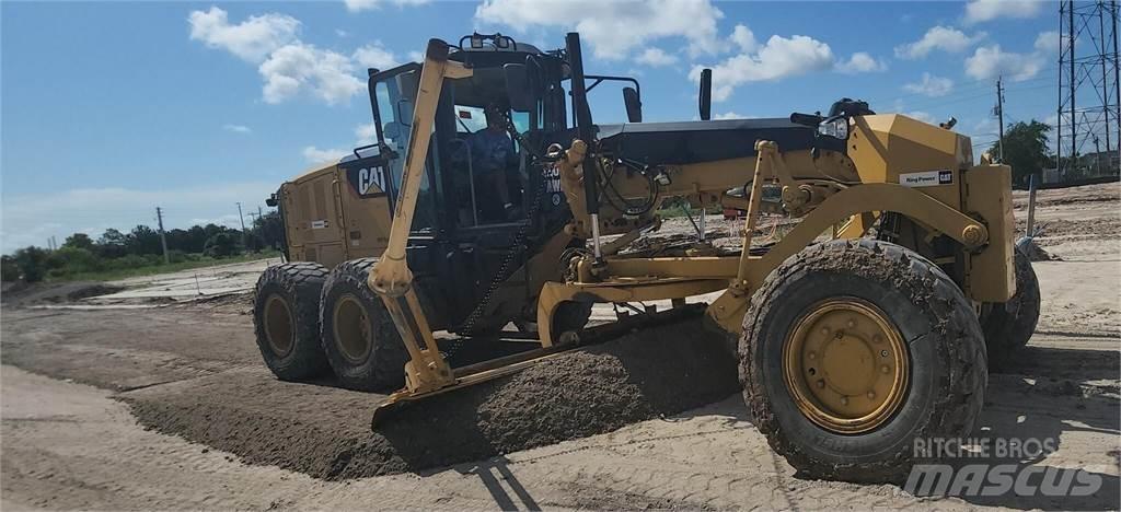 CAT 120M2 AWD Väghyvlar