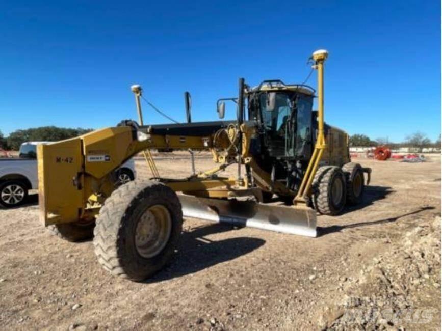 CAT 140M2 Väghyvlar