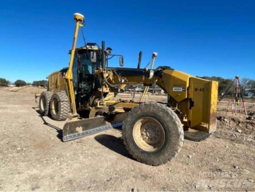 CAT 140M2 Väghyvlar