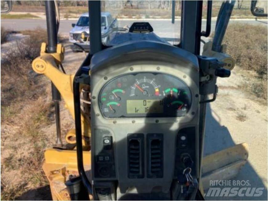 CAT 140M2 Väghyvlar