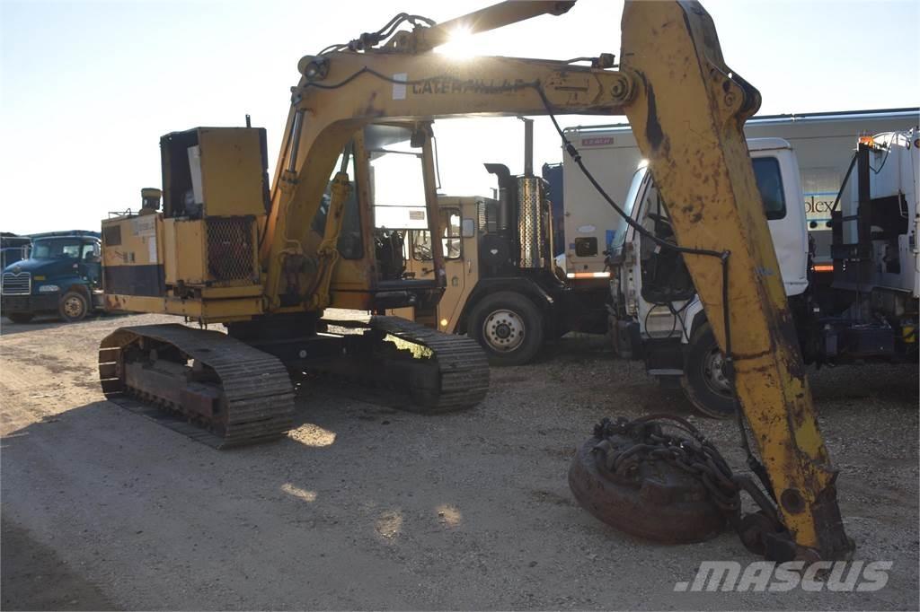 CAT 215B LC Bandgrävare