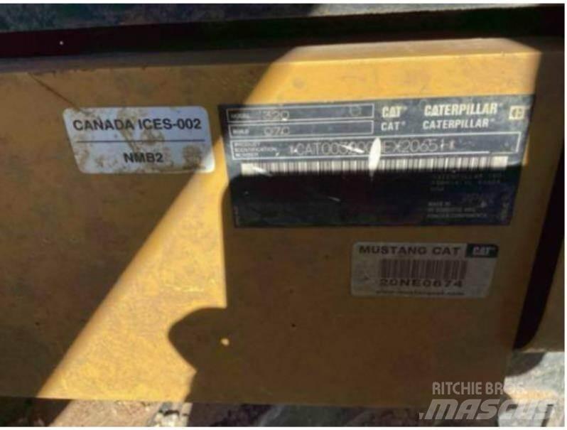 CAT 320 Bandgrävare