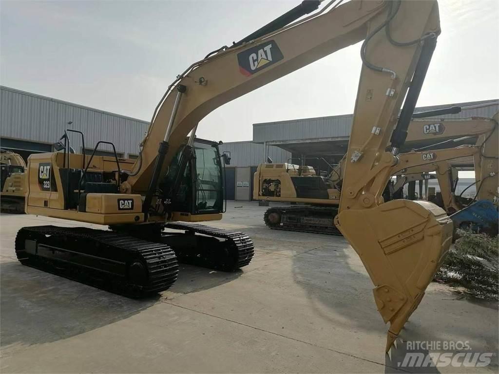 CAT 323 Bandgrävare
