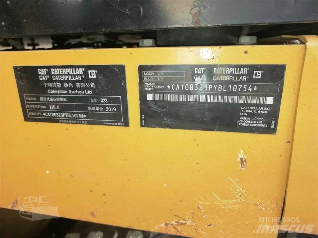 CAT 323 Bandgrävare