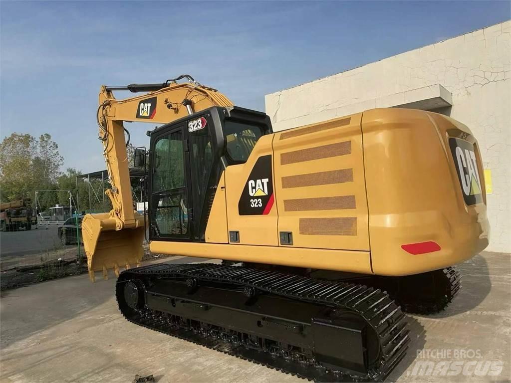 CAT 323 Bandgrävare