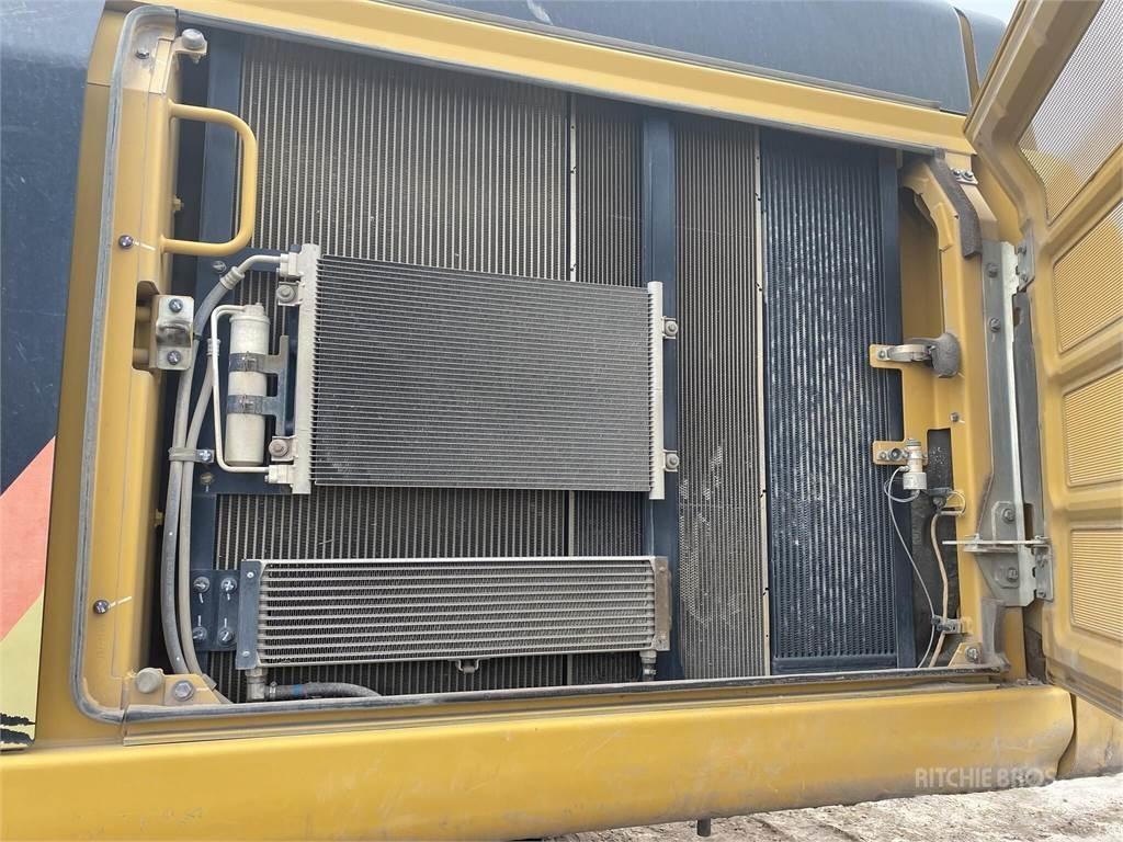 CAT 349FL Bandgrävare