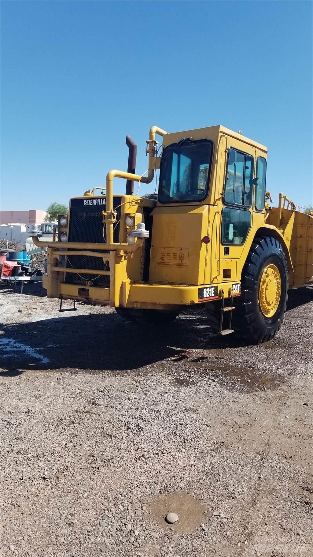 CAT 621E Tanksläp