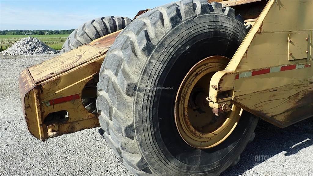 CAT 623B Schaktvagnar