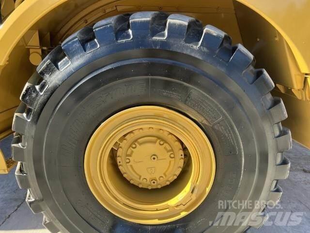 CAT 745 Midjestyrd dumper