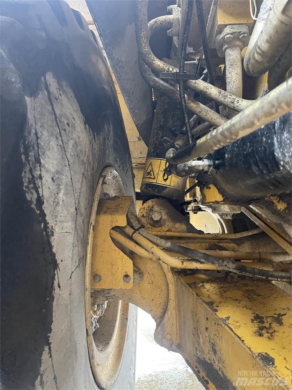CAT 745C Midjestyrd dumper