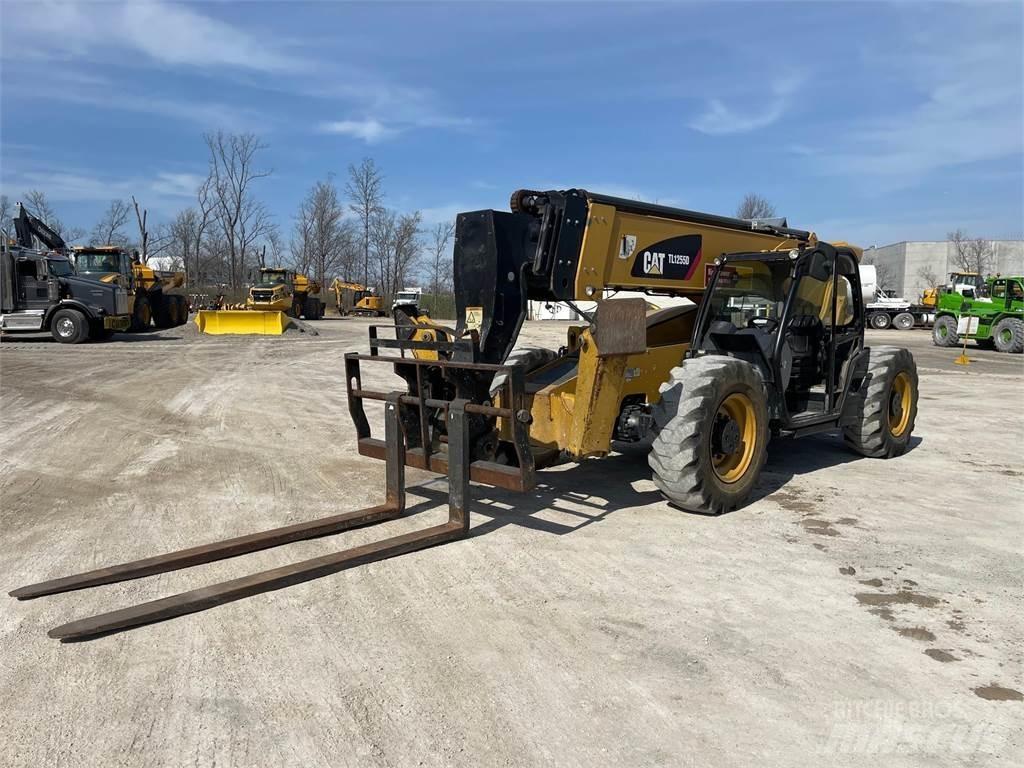 CAT TL1255D Teleskoplastare