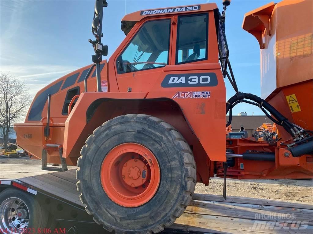 Doosan DA30-5 Midjestyrd dumper