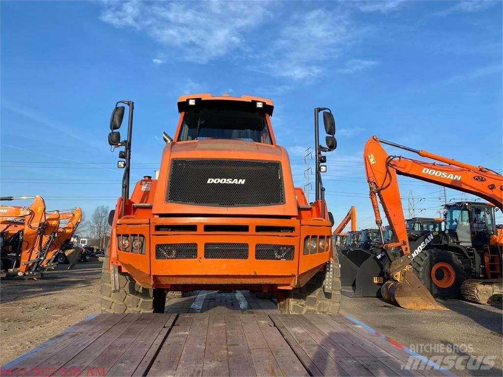 Doosan DA30-5 Midjestyrd dumper