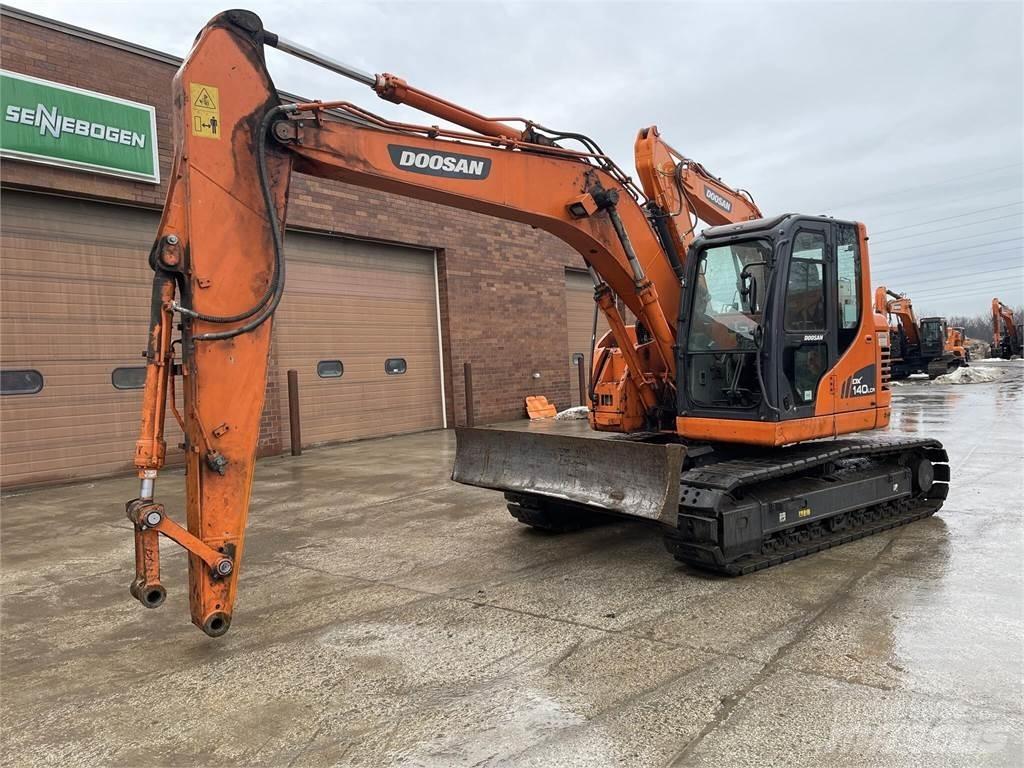 Doosan DX140 LCR-3 Bandgrävare