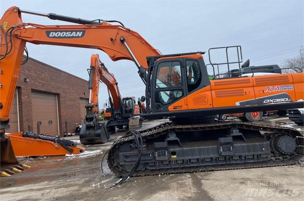 Doosan DX380 LL-5 Bandgrävare