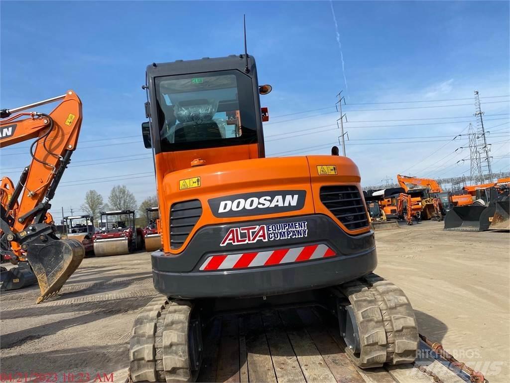 Doosan DX63-3 Bandgrävare