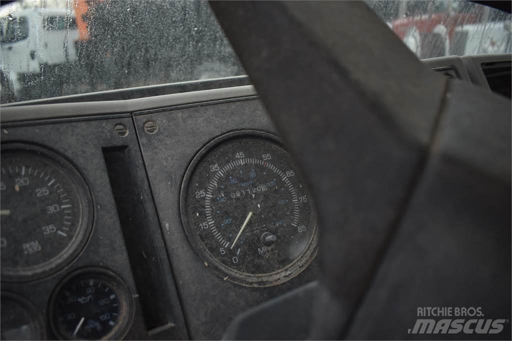 Ford CF8000 Kranbilar
