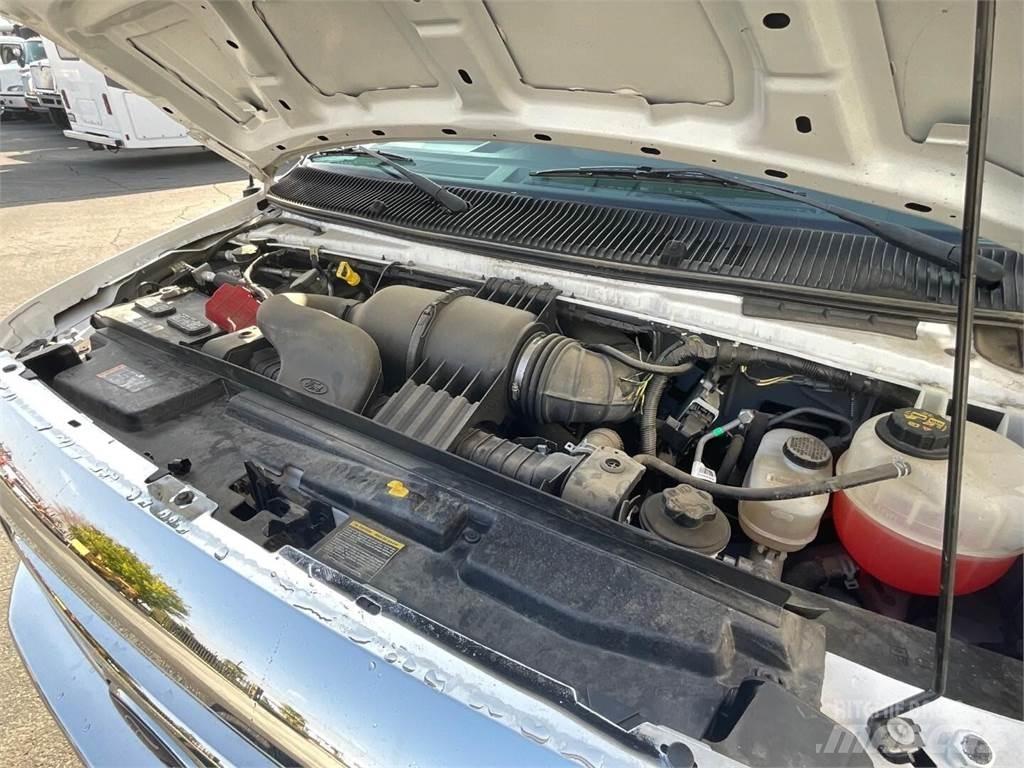 Ford E450 Plogbilar