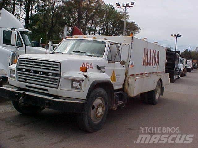 Ford F700 Tankbilar