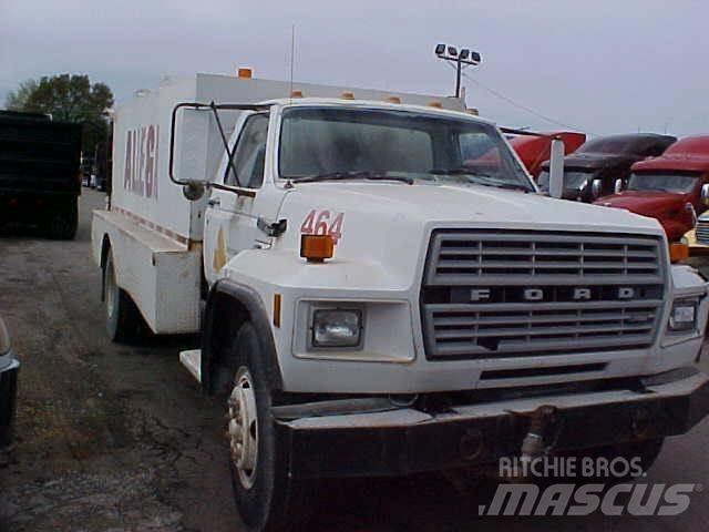 Ford F700 Tankbilar