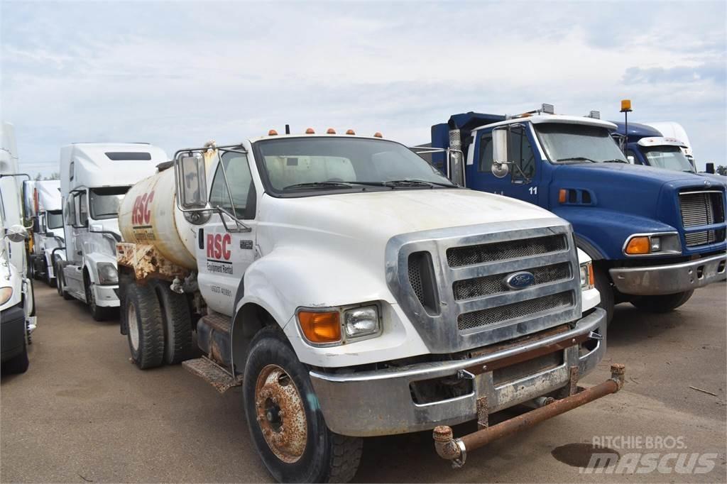 Ford F750 Tankbilar