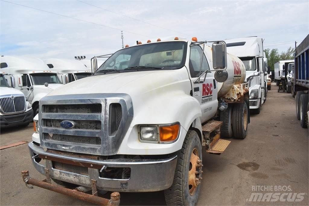 Ford F750 Tankbilar