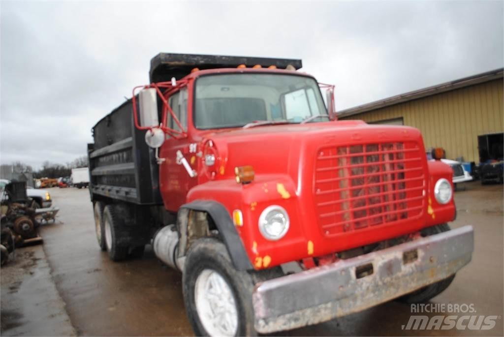 Ford L8000 Tippbilar