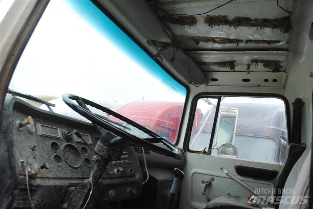 Ford L8000 Cementbil