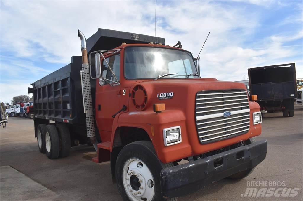 Ford L8000 Tippbilar