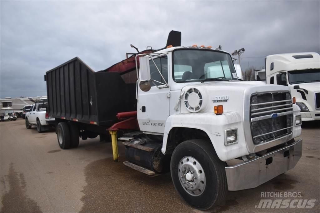 Ford L8000 Kranbilar