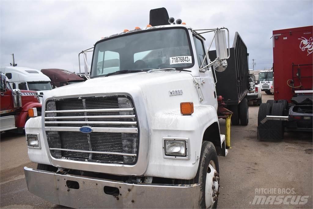 Ford L8000 Kranbilar